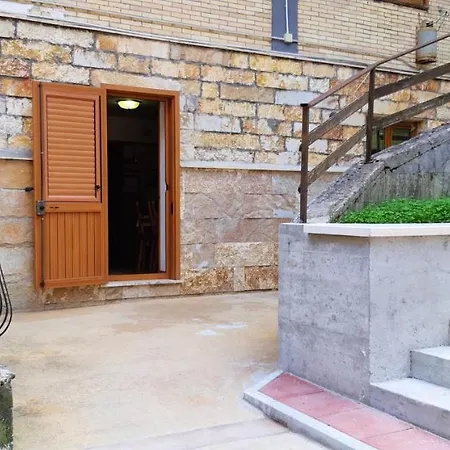 Mountain View With Garden, Appartement *