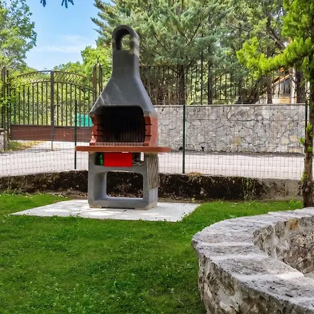 Mountain View With Garden, Roccaraso