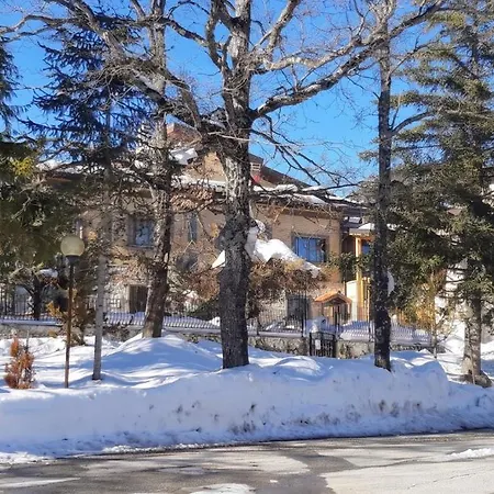 Mountain View With Garden,