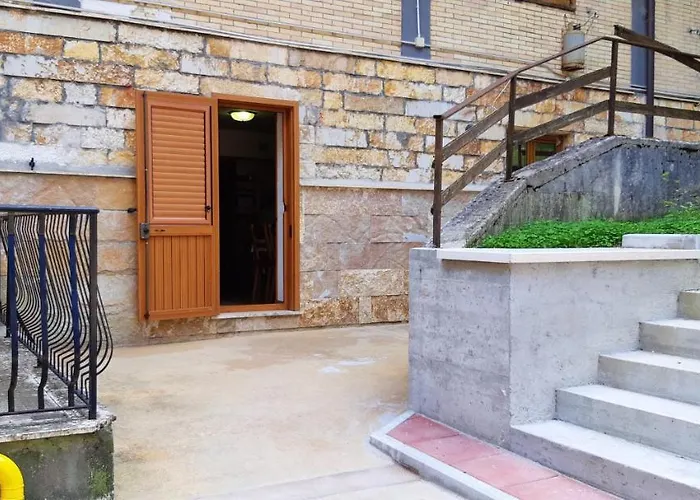 Mountain View With Garden, アパート *