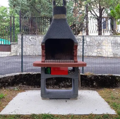 Mountain View With Garden,