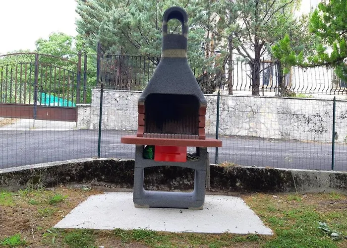 Mountain View With Garden, アパート *